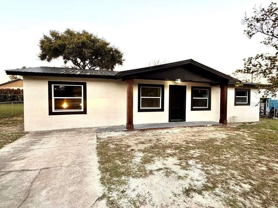 En Venta: $240,000 (4 camas, 2 baños, 1320 Pies cuadrados)