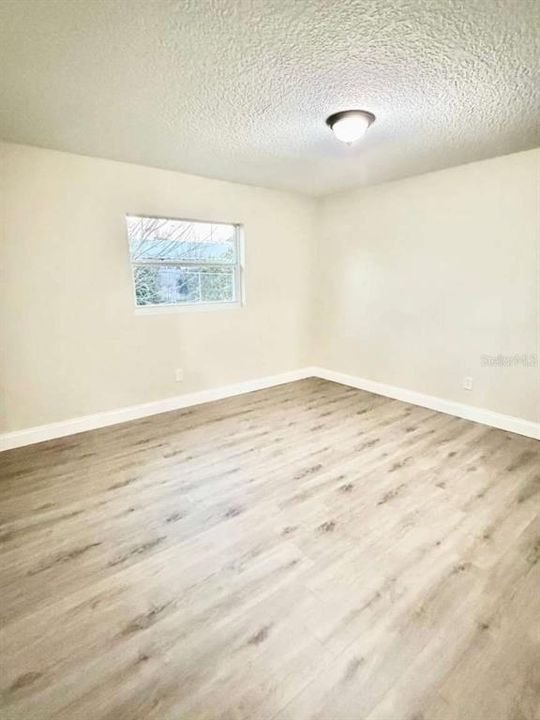 En Venta: $240,000 (4 camas, 2 baños, 1320 Pies cuadrados)