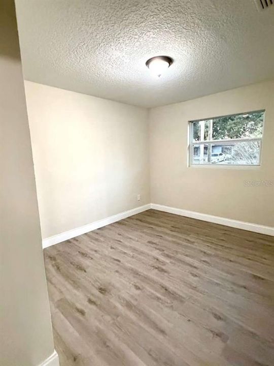 En Venta: $240,000 (4 camas, 2 baños, 1320 Pies cuadrados)