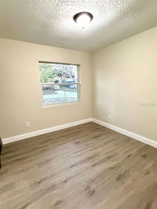 En Venta: $240,000 (4 camas, 2 baños, 1320 Pies cuadrados)