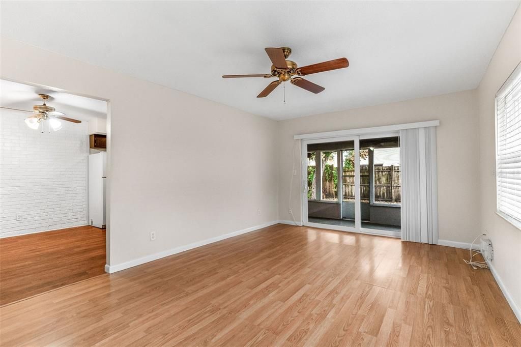 For Rent: $2,450 (4 beds, 2 baths, 1645 Square Feet)