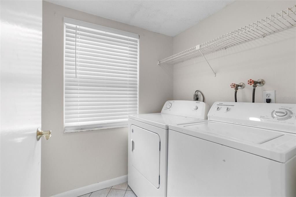 For Rent: $2,450 (4 beds, 2 baths, 1645 Square Feet)