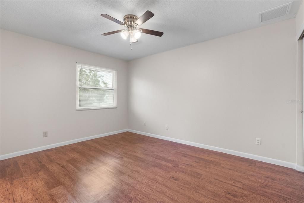 For Rent: $2,450 (4 beds, 2 baths, 1645 Square Feet)