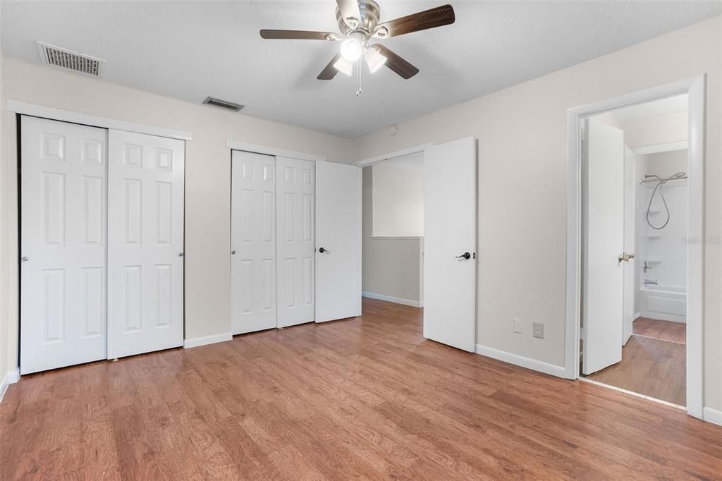 For Rent: $2,450 (4 beds, 2 baths, 1645 Square Feet)