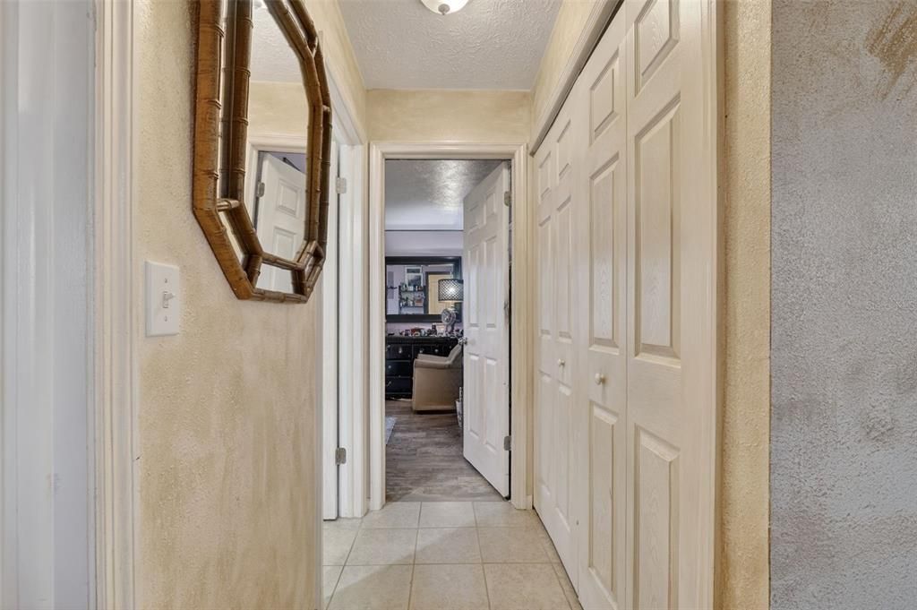 En Venta: $385,000 (3 camas, 2 baños, 972 Pies cuadrados)