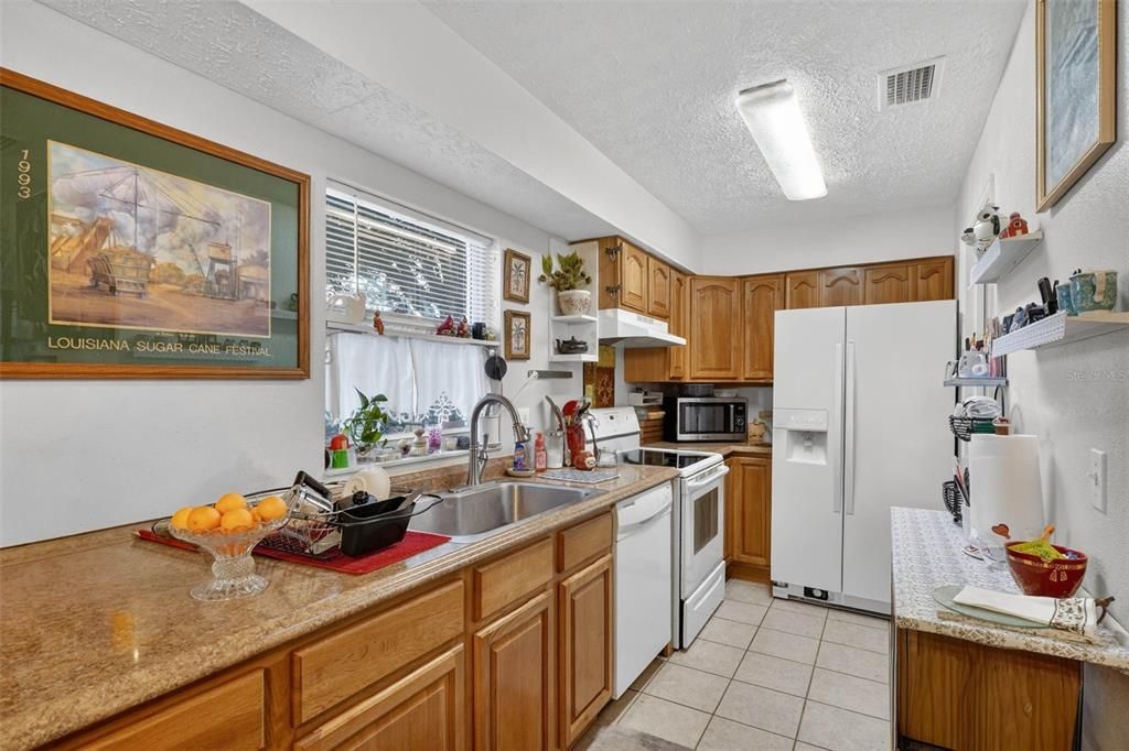 En Venta: $385,000 (3 camas, 2 baños, 972 Pies cuadrados)