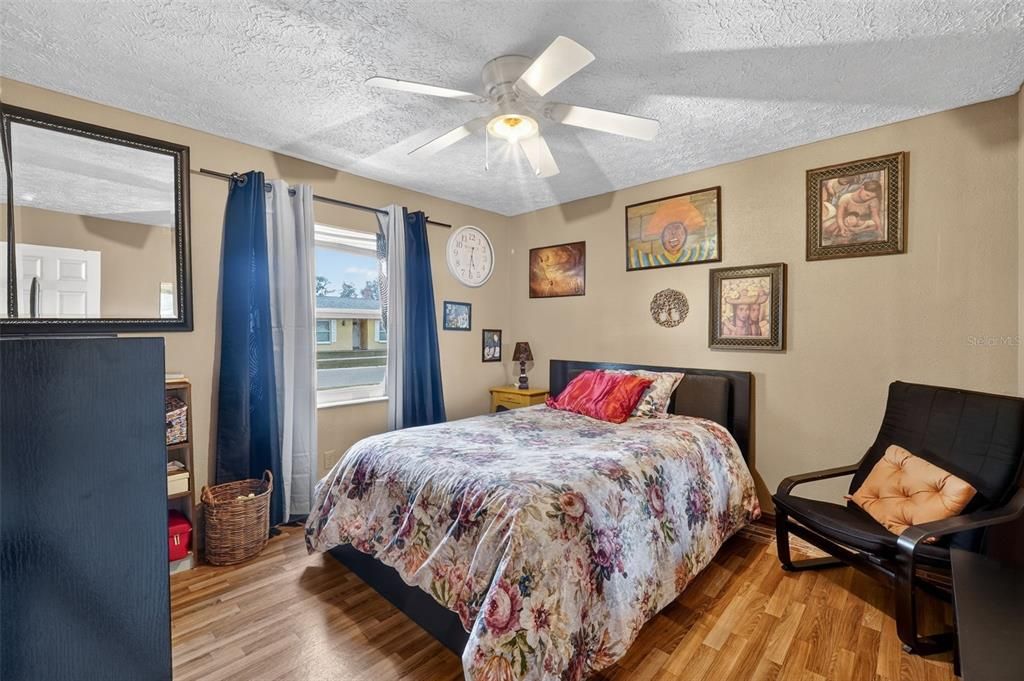 En Venta: $385,000 (3 camas, 2 baños, 972 Pies cuadrados)