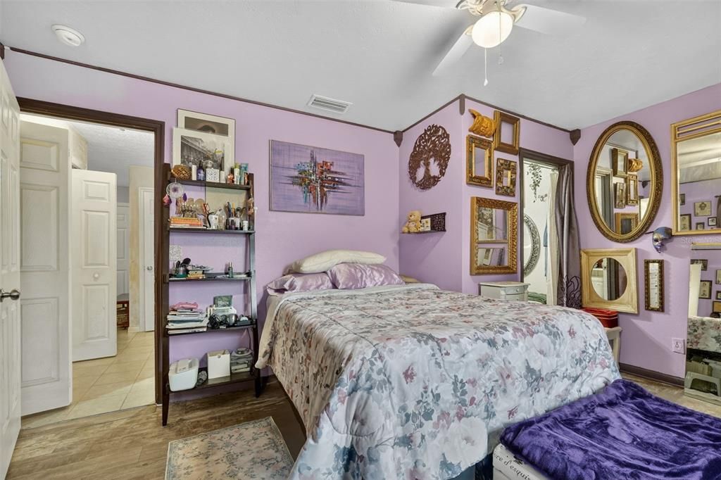 En Venta: $385,000 (3 camas, 2 baños, 972 Pies cuadrados)