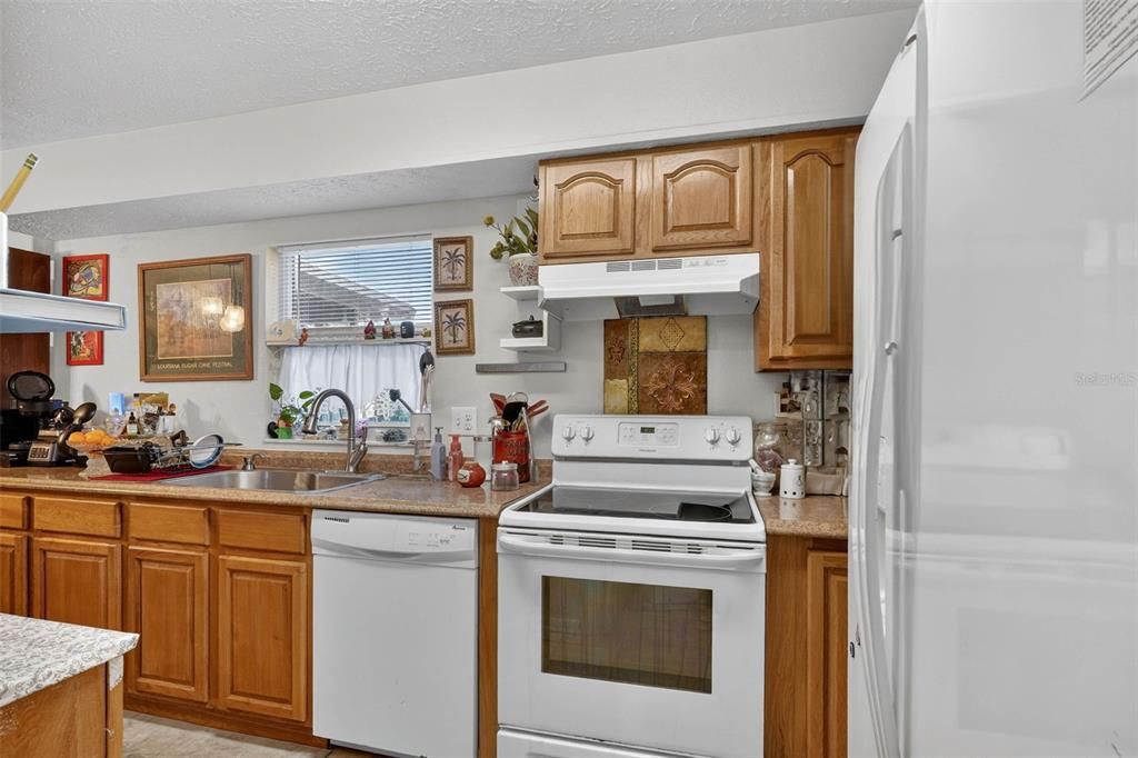 En Venta: $385,000 (3 camas, 2 baños, 972 Pies cuadrados)