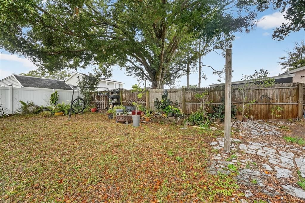 En Venta: $385,000 (3 camas, 2 baños, 972 Pies cuadrados)