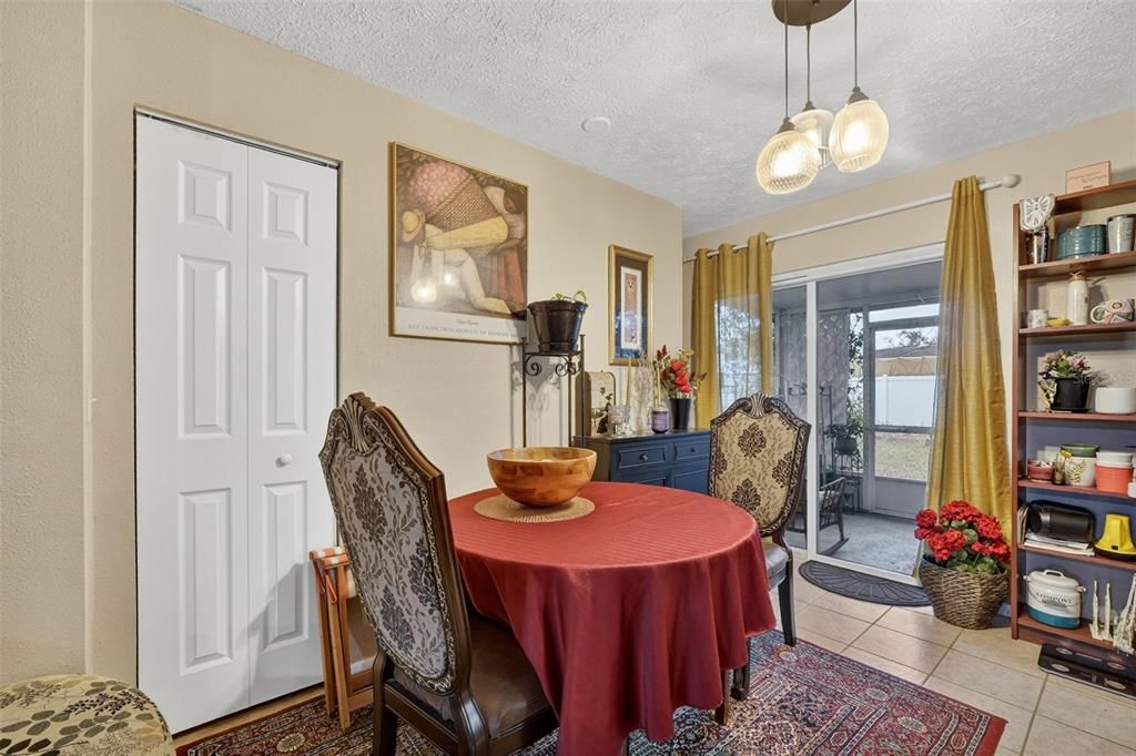 En Venta: $385,000 (3 camas, 2 baños, 972 Pies cuadrados)