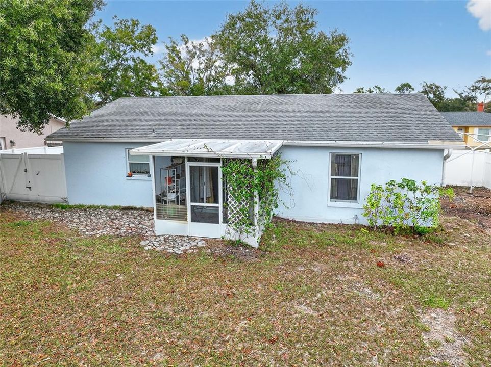 En Venta: $385,000 (3 camas, 2 baños, 972 Pies cuadrados)