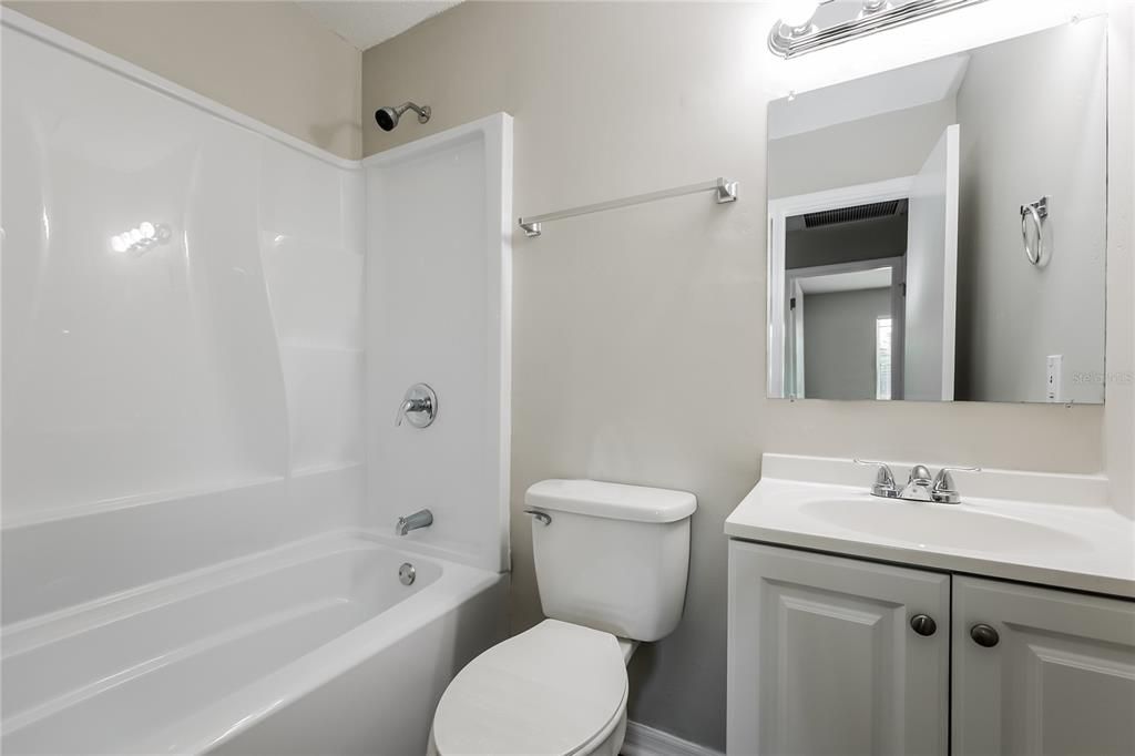 For Rent: $1,590 (3 beds, 1 baths, 1382 Square Feet)