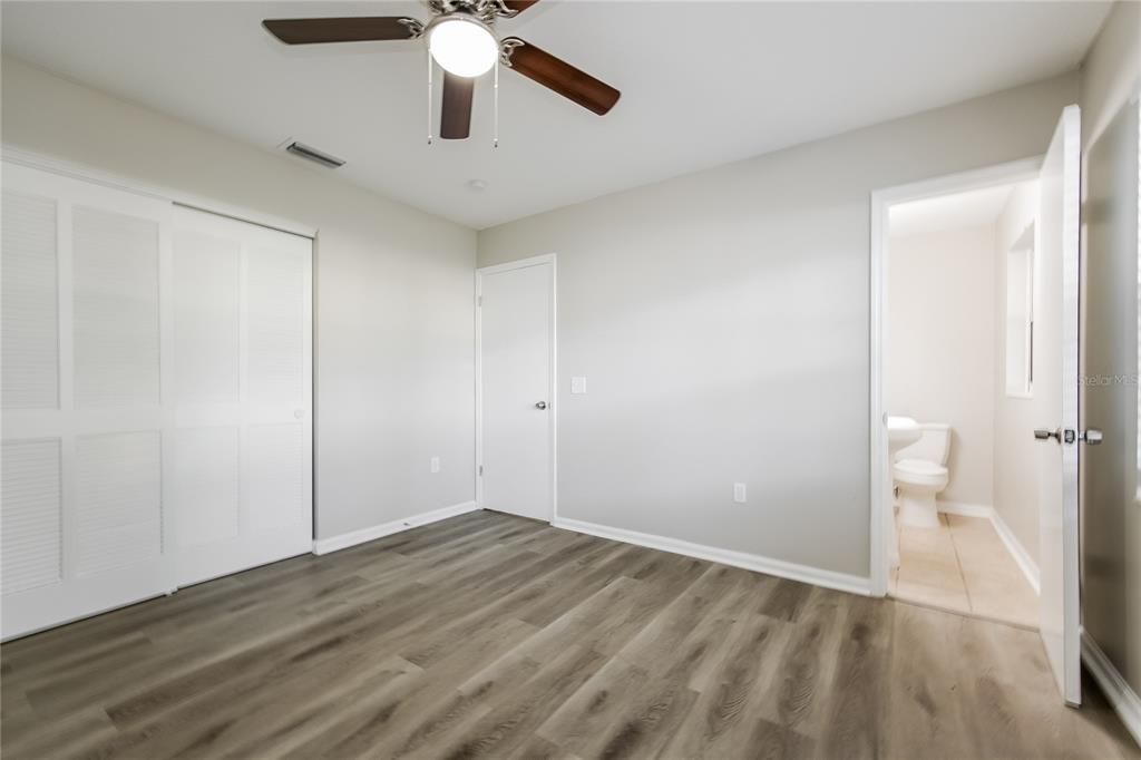 For Rent: $1,590 (3 beds, 1 baths, 1382 Square Feet)