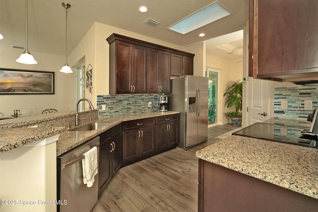 For Sale: $698,000 (3 beds, 2 baths, 1964 Square Feet)