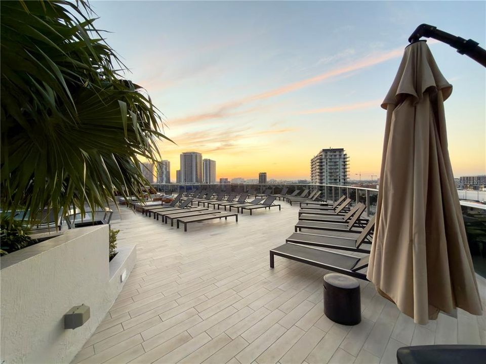 В аренду: $5,500 (2 спален, 2 ванн, 1038 Квадратных фут)