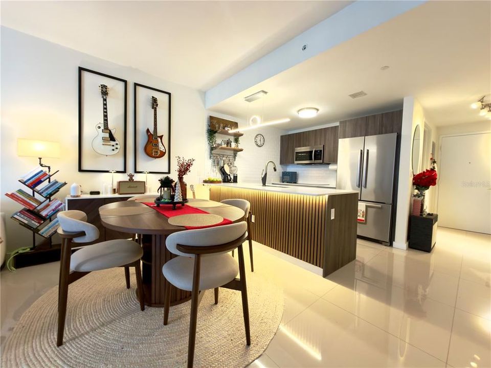 В аренду: $5,500 (2 спален, 2 ванн, 1038 Квадратных фут)