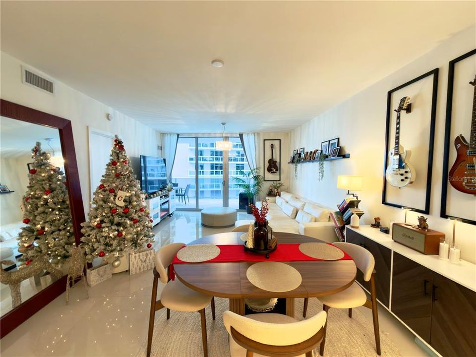 В аренду: $5,500 (2 спален, 2 ванн, 1038 Квадратных фут)