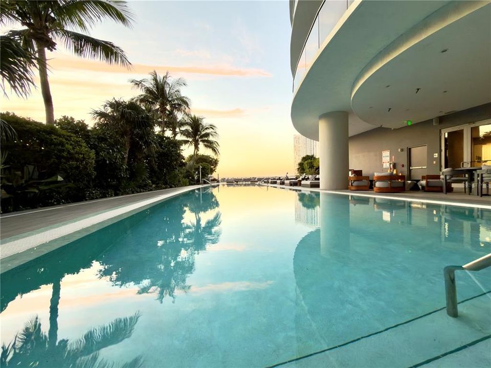 В аренду: $5,500 (2 спален, 2 ванн, 1038 Квадратных фут)