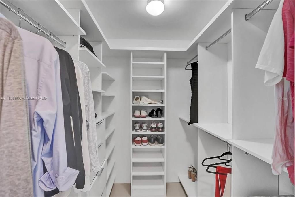 В аренду: $5,500 (2 спален, 2 ванн, 1038 Квадратных фут)