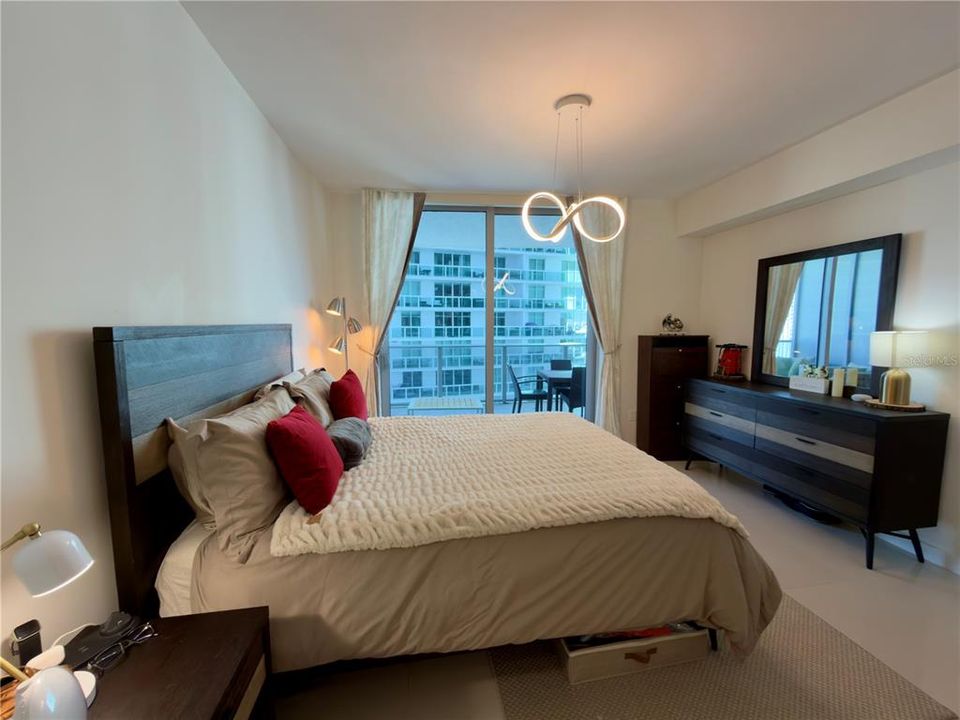 В аренду: $5,500 (2 спален, 2 ванн, 1038 Квадратных фут)