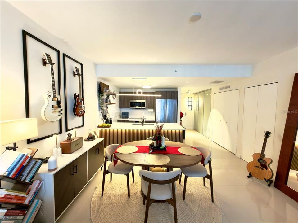 В аренду: $5,500 (2 спален, 2 ванн, 1038 Квадратных фут)