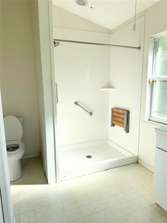 For Sale: $249,000 (3 beds, 2 baths, 1716 Square Feet)