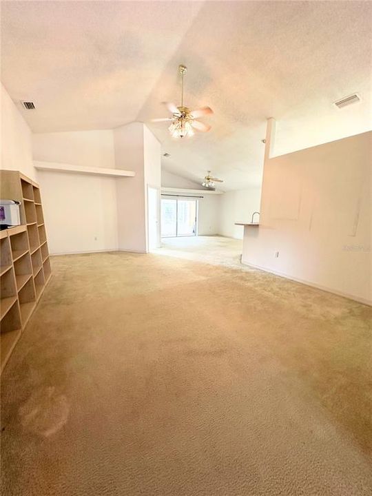 For Sale: $249,000 (3 beds, 2 baths, 1716 Square Feet)