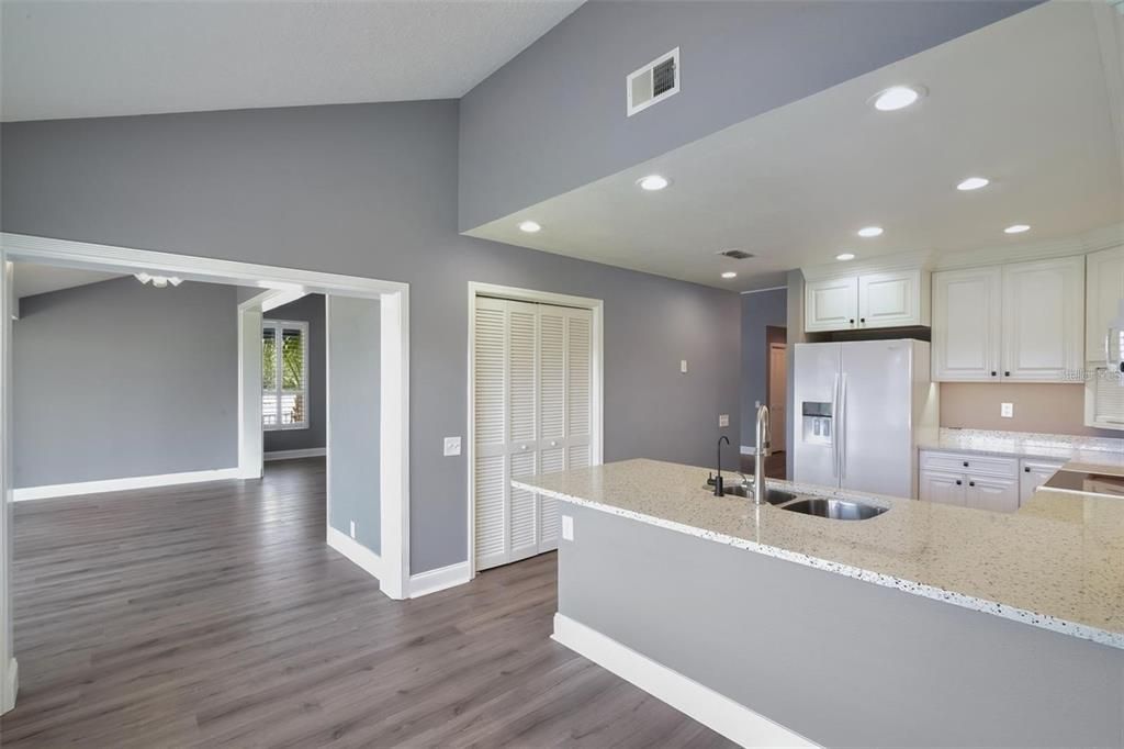 En Renta: $2,500 (3 camas, 2 baños, 2181 Pies cuadrados)