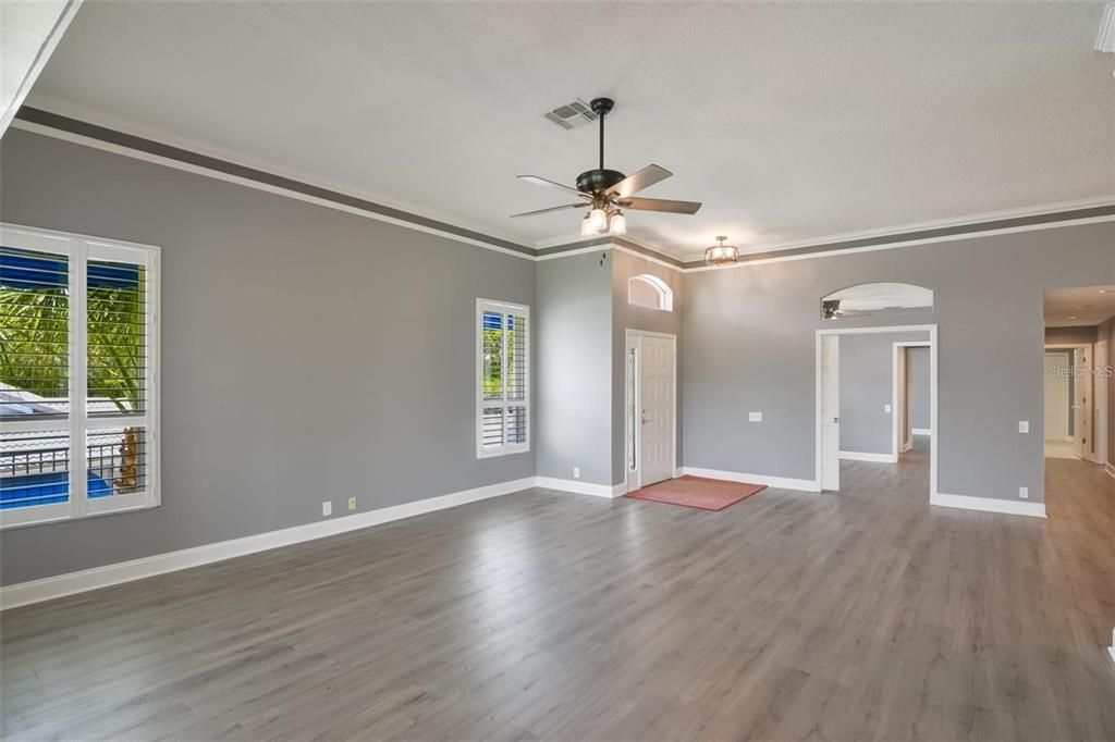 En Renta: $2,500 (3 camas, 2 baños, 2181 Pies cuadrados)