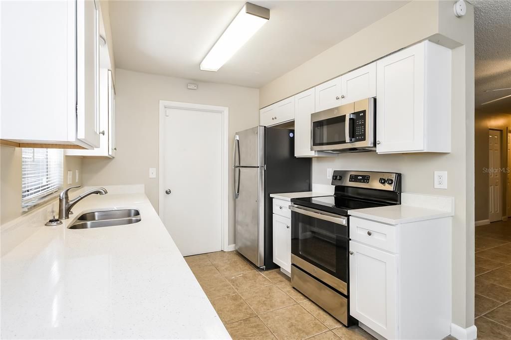 For Rent: $2,015 (3 beds, 2 baths, 1340 Square Feet)