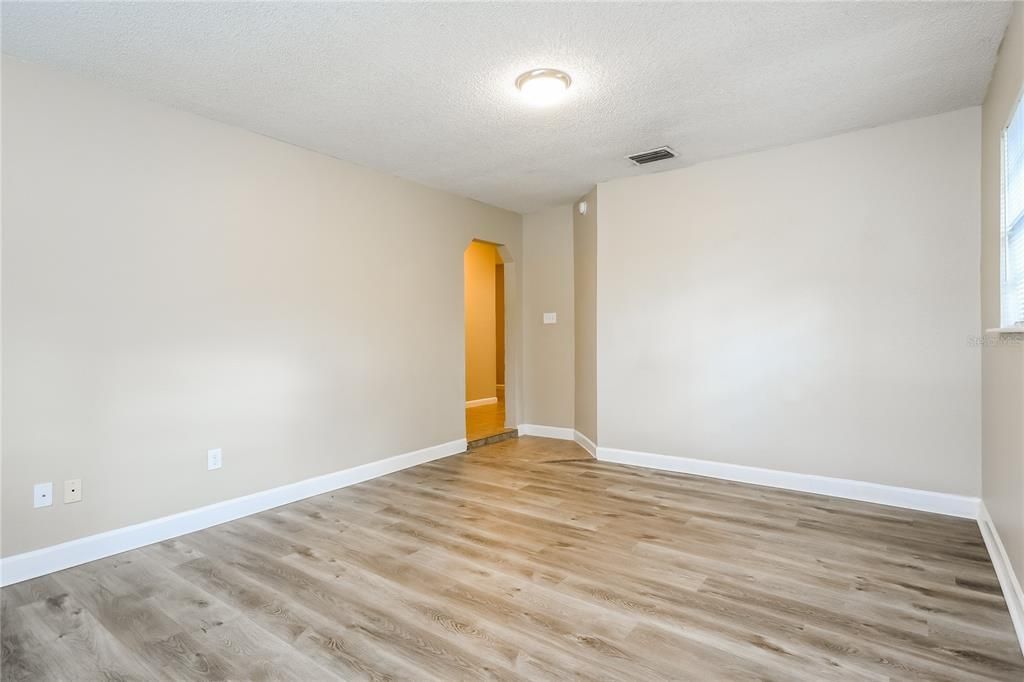 For Rent: $2,015 (3 beds, 2 baths, 1340 Square Feet)