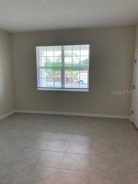 En Renta: $2,450 (4 camas, 3 baños, 2090 Pies cuadrados)