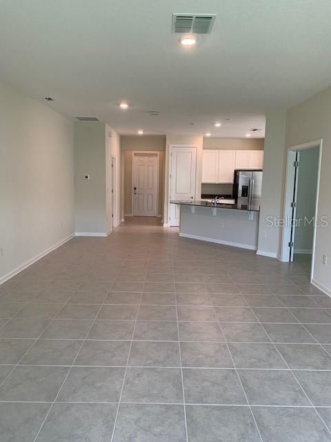 En Renta: $2,450 (4 camas, 3 baños, 2090 Pies cuadrados)