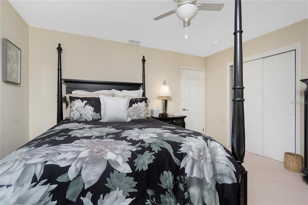 For Sale: $399,900 (3 beds, 2 baths, 1320 Square Feet)