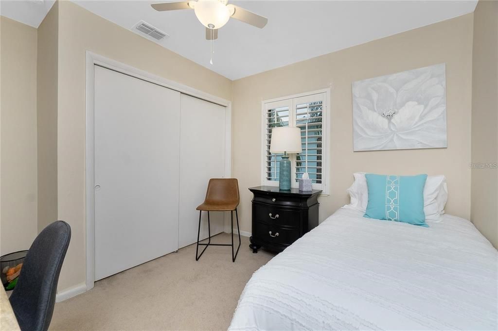 For Sale: $399,900 (3 beds, 2 baths, 1320 Square Feet)