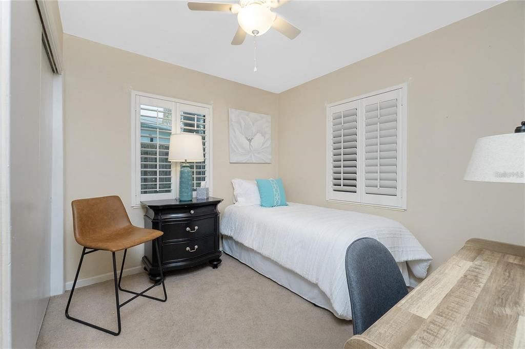 For Sale: $399,900 (3 beds, 2 baths, 1320 Square Feet)