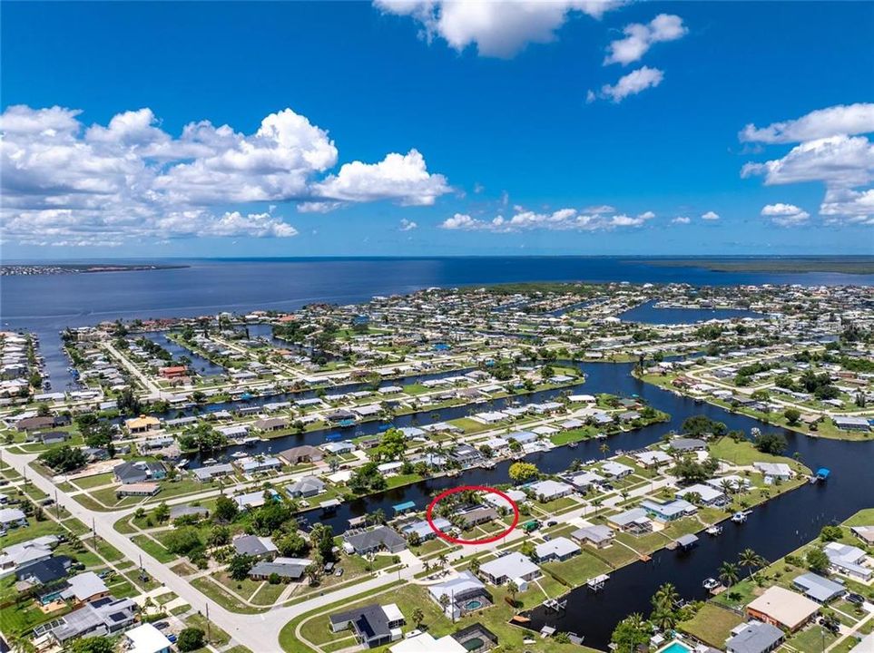 For Sale: $399,900 (3 beds, 2 baths, 1320 Square Feet)