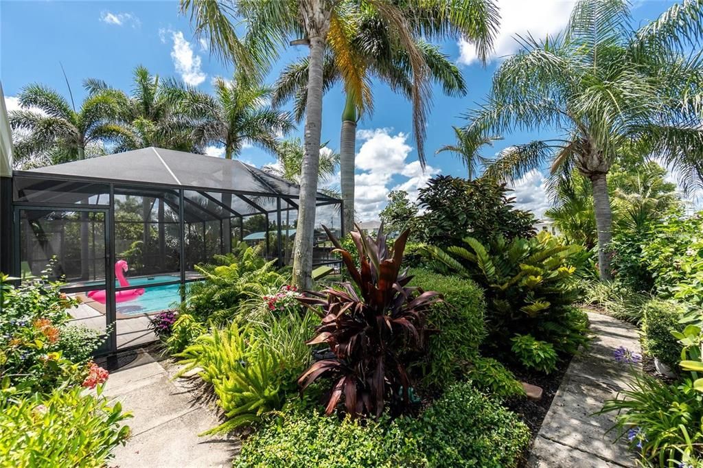 For Sale: $399,900 (3 beds, 2 baths, 1320 Square Feet)