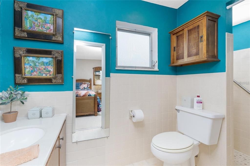 For Sale: $399,900 (3 beds, 2 baths, 1320 Square Feet)