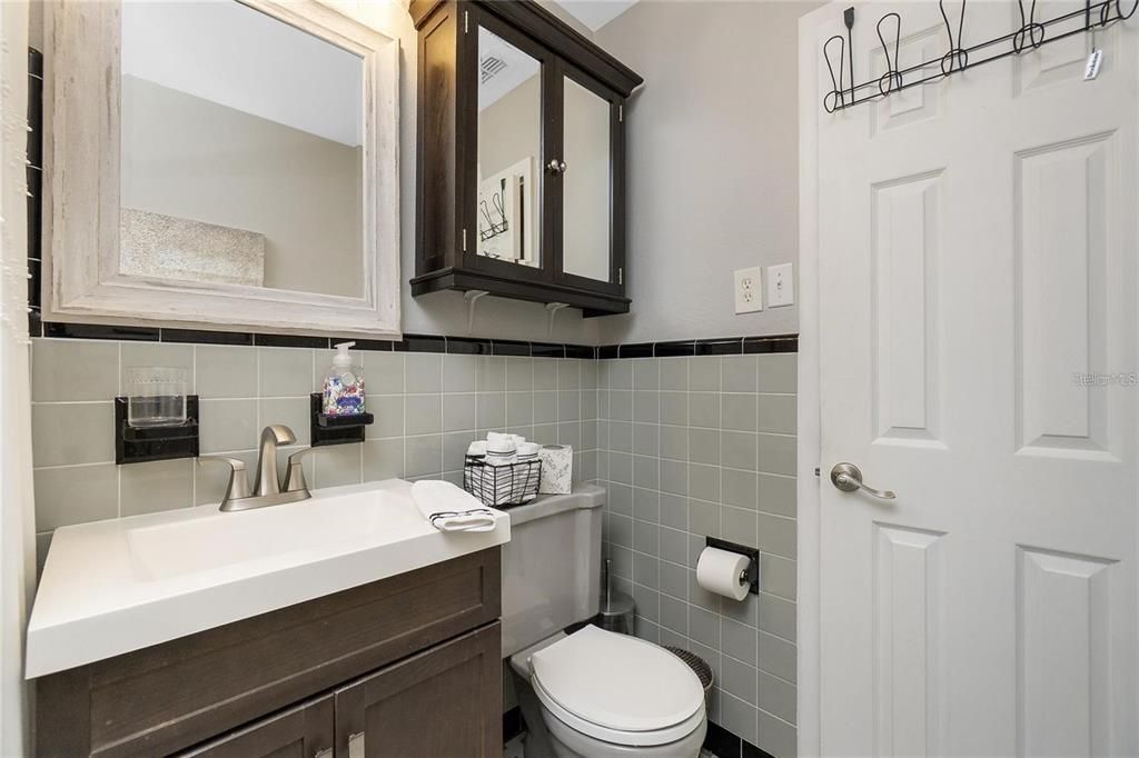 For Sale: $399,900 (3 beds, 2 baths, 1320 Square Feet)