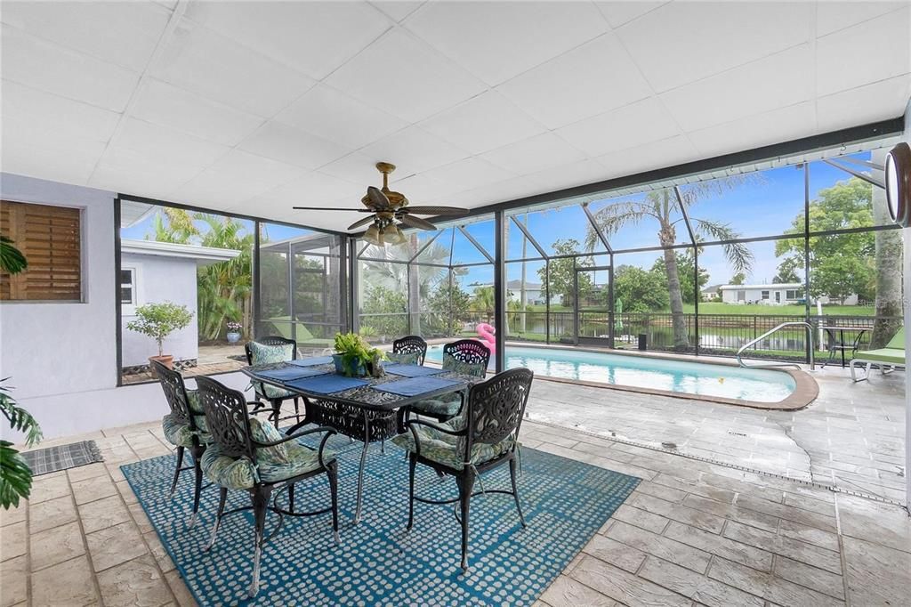 For Sale: $399,900 (3 beds, 2 baths, 1320 Square Feet)