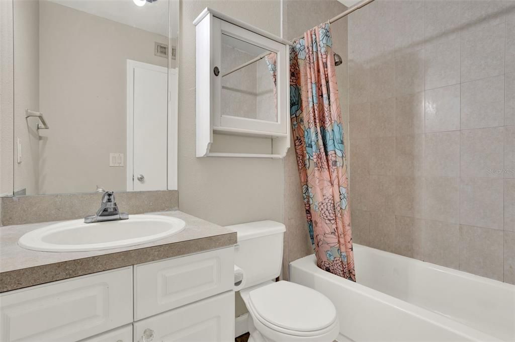 For Sale: $175,000 (3 beds, 2 baths, 1428 Square Feet)