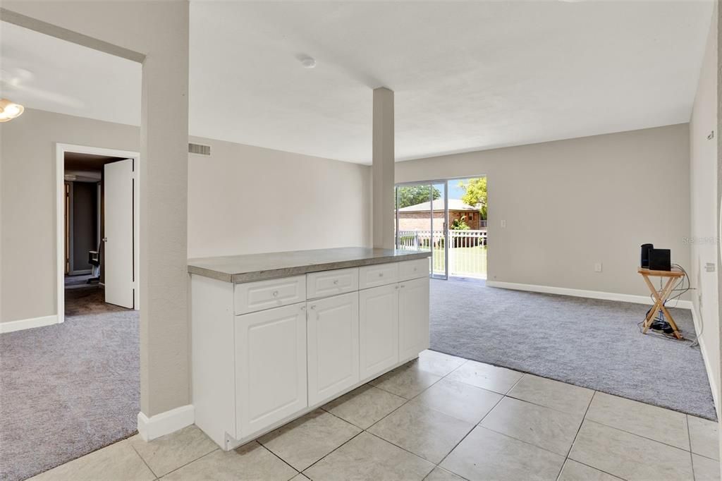 For Sale: $175,000 (3 beds, 2 baths, 1428 Square Feet)