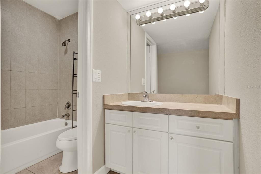 For Sale: $175,000 (3 beds, 2 baths, 1428 Square Feet)