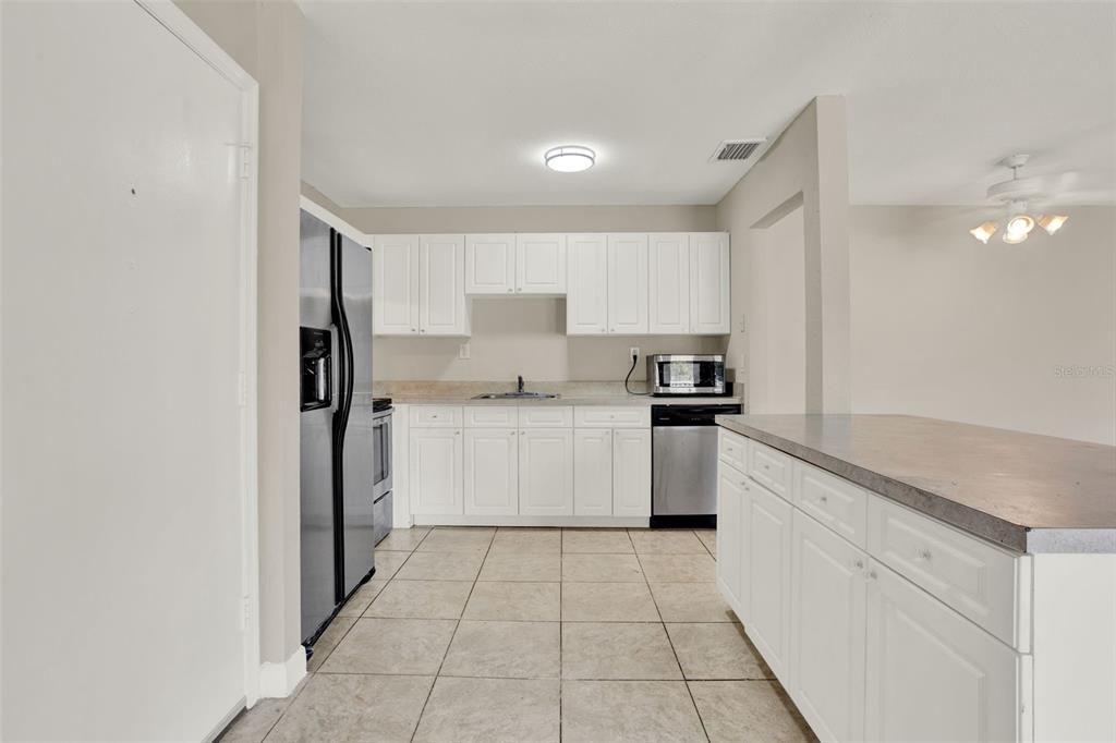 For Sale: $175,000 (3 beds, 2 baths, 1428 Square Feet)