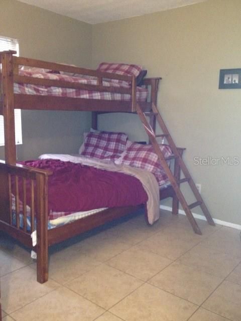 For Rent: $2,000 (3 beds, 2 baths, 1238 Square Feet)