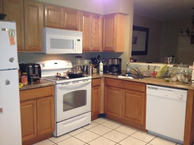 For Rent: $2,000 (3 beds, 2 baths, 1238 Square Feet)
