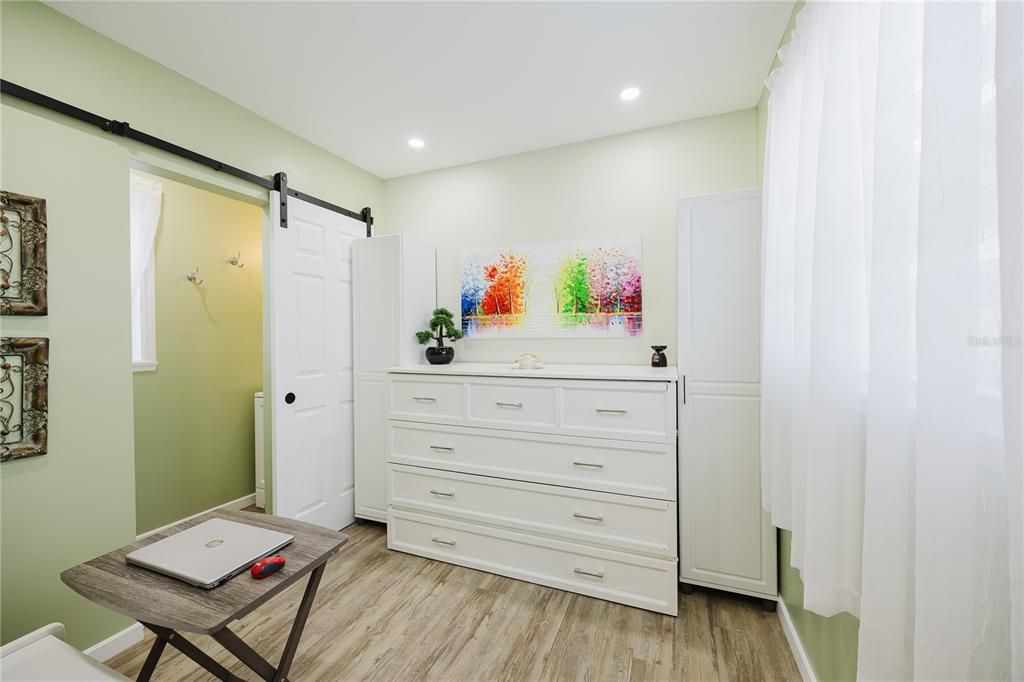 待售: $159,000 (1 贝兹, 1 浴室, 720 平方英尺)