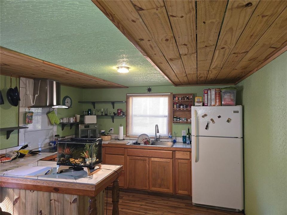 For Sale: $89,000 (2 beds, 1 baths, 1024 Square Feet)